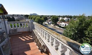 Pis a Alberes 42. Apartamento de dos habitaciones en el centro de empuriabrava con