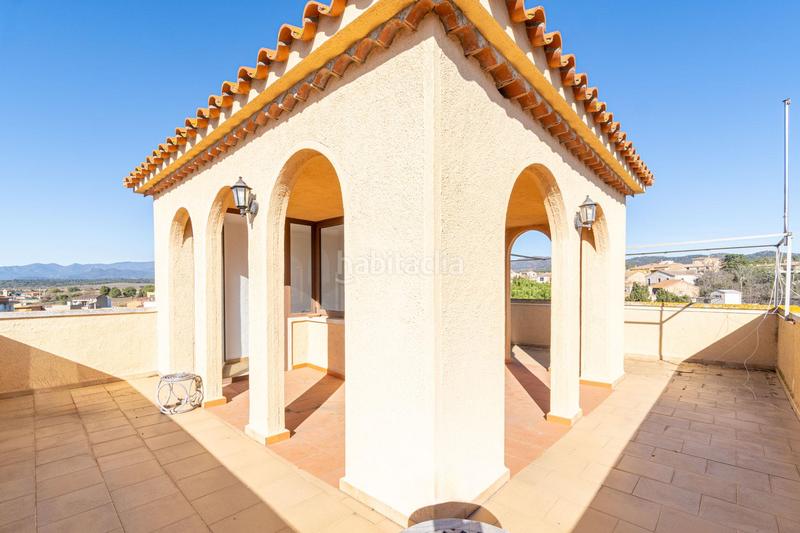 Foto 1c6f81b3-fe2c-499b-aa7f-a87b9dd2a98b. Chalet en dels pins 15 espectacular casa con terreno de 838 m . en Garriguella