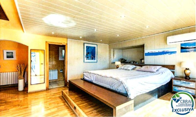 Foto 7f04d38f-c1a8-4e8a-b8e3-ecd842d6d519. Chalet en d'antoni canals 47 magnífica casa con vista panorámica a la bahía licencia turística. en Roses