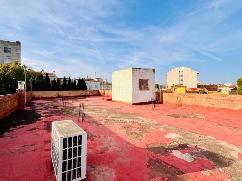 Foto f9b9e0f2-f3bd-4ead-84ec-0c10847f55c6. Edificio in de l'empordà 48 in Poble Nou-Olivar Gran Figueres