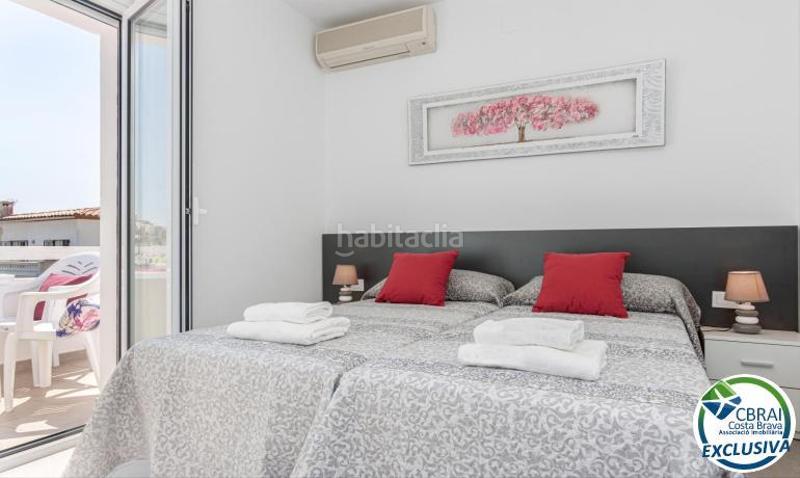 Foto 00d01393-722a-4546-aa15-8d594a566787. Piso en badia 1 apartamento reformado cerca del mar y con licencia turística. en Empuriabrava