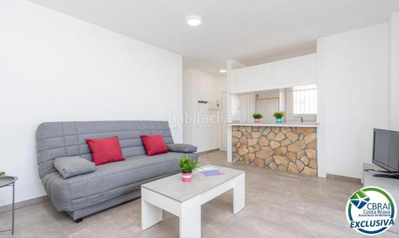 Foto 3d277beb-03f4-4edf-bd4d-cd8d4e349e1e. Piso en badia 1 apartamento reformado cerca del mar y con licencia turística. en Empuriabrava