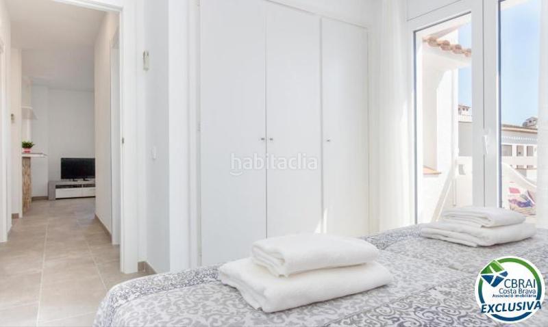 Foto ac469c69-8785-4b3c-a50c-a8fb6ded45c1. Piso en badia 1 apartamento reformado cerca del mar y con licencia turística. en Empuriabrava