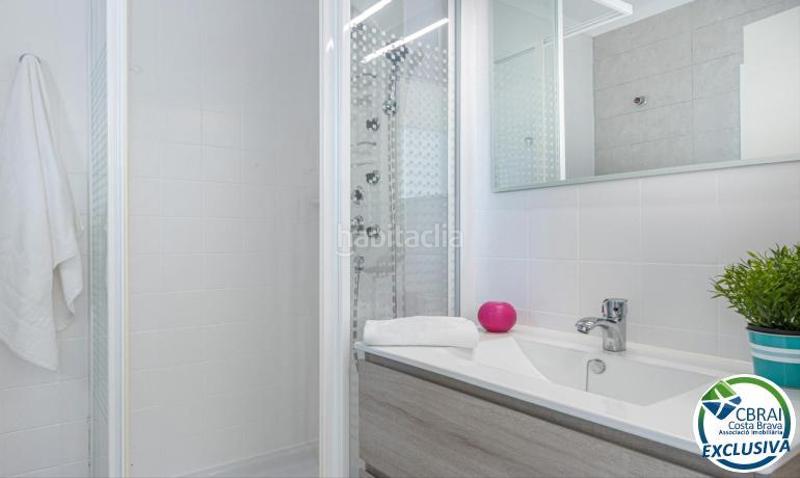 Foto b95d1e30-d601-4101-9150-1583c155b213. Piso en badia 1 apartamento reformado cerca del mar y con licencia turística. en Empuriabrava