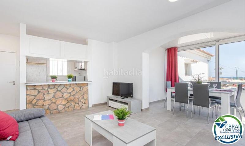 Foto c7d06372-3561-43c6-935c-260847584aea. Piso en badia 1 apartamento reformado cerca del mar y con licencia turística. en Empuriabrava