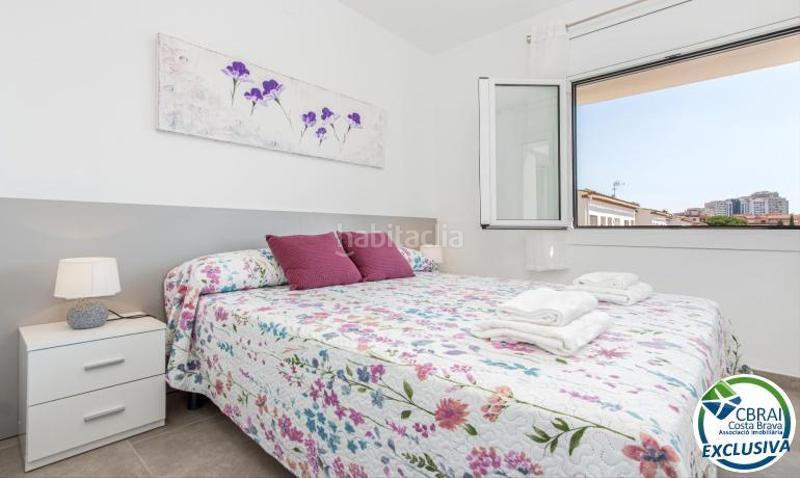 Foto d2fa4f56-4a60-48fa-bc95-ea2bc890939a. Piso en badia 1 apartamento reformado cerca del mar y con licencia turística. en Empuriabrava