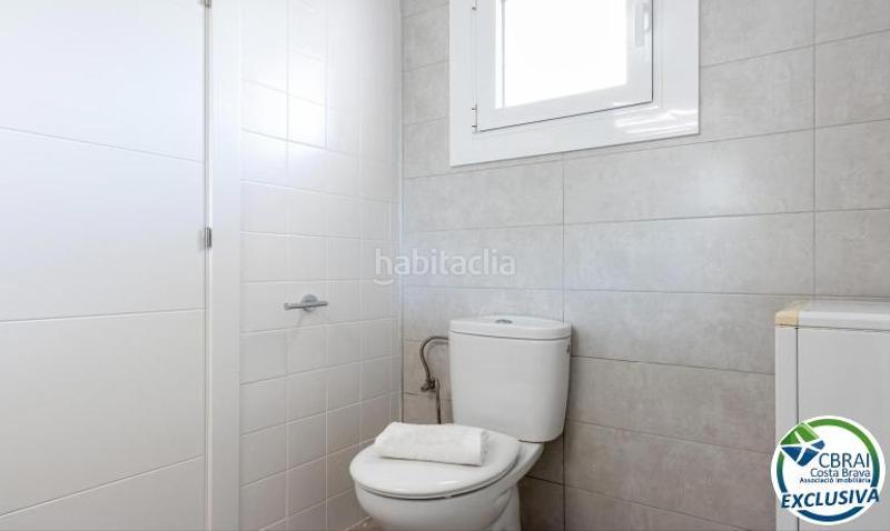 Foto fbda89cc-2bbf-4dcf-ba42-122d0dbbbfce. Piso en badia 1 apartamento reformado cerca del mar y con licencia turística. en Empuriabrava