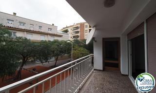 Piso en Del puig rom 102. Gran piso en venta en el centro de roses