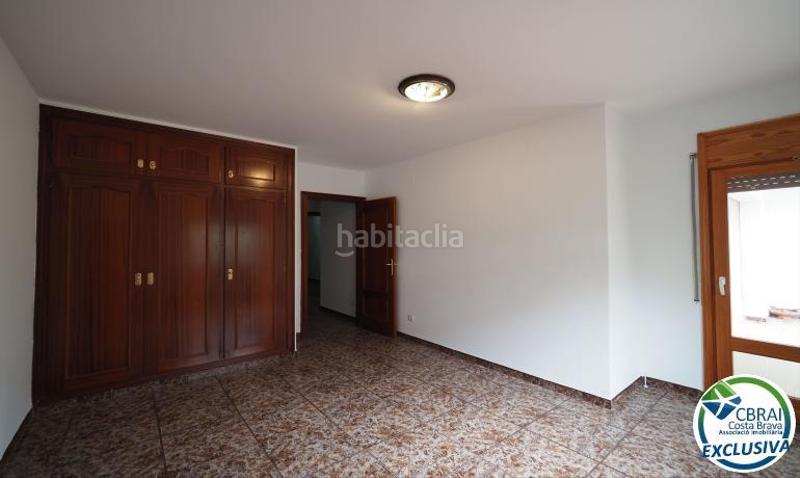 Foto b4ce15cb-3e74-42f7-b20a-556fef4a276c. Piso en del puig rom 102 gran piso en venta en el centro en Roses