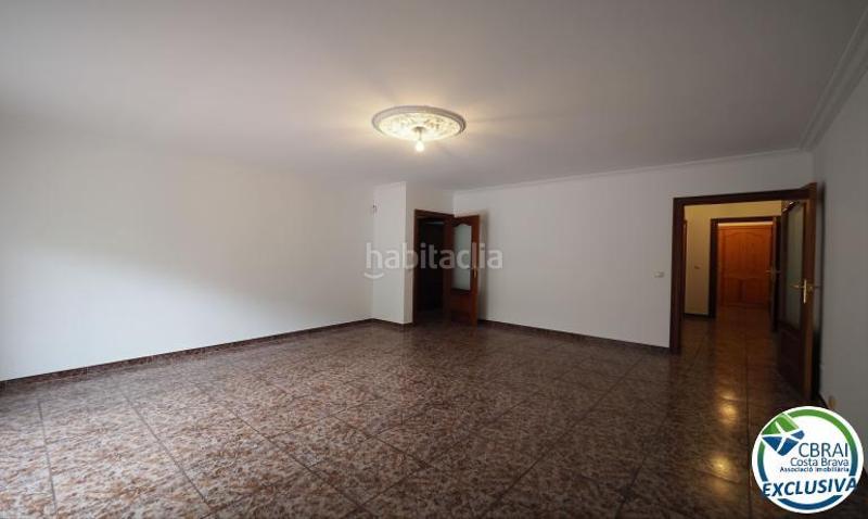 Foto f65b52c7-5e71-4f2a-b181-eb25176e0b0d. Piso en del puig rom 102 gran piso en venta en el centro en Roses