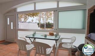 Casa adossada a Byblos 94b. Acogedora casa de 1 dormitorio con amplia terraza i piscina