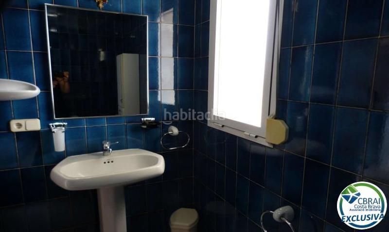 Foto 2d068b7b-b426-4830-8025-559c8ab93e1a. Chalet en puigmal bonita casa en una zona residencial tranquila . en Empuriabrava