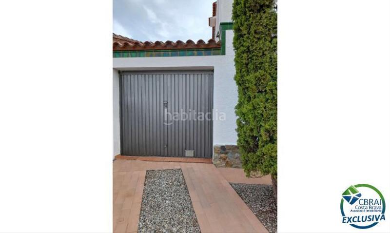Foto 97a140fa-a960-4c56-a458-8296acb24041. Chalet en puigmal bonita casa en una zona residencial tranquila . en Empuriabrava