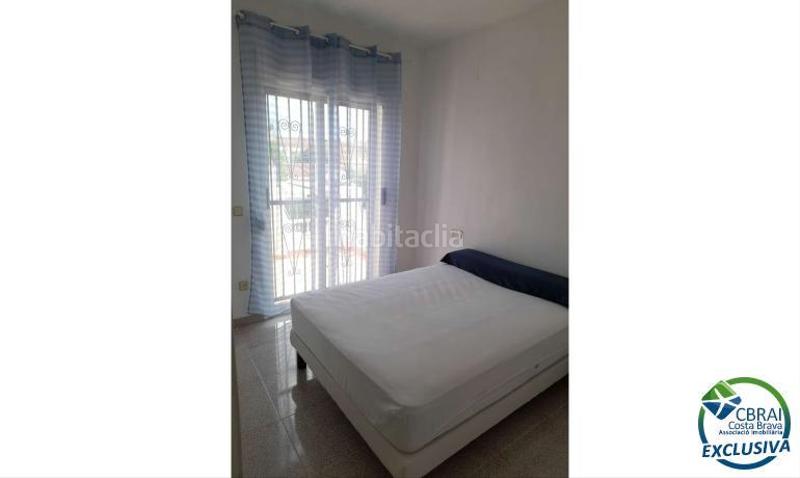 Foto fcd373b8-b4fa-41bb-8001-bbad05a1fd0b. Chalet en puigmal bonita casa en una zona residencial tranquila . en Empuriabrava
