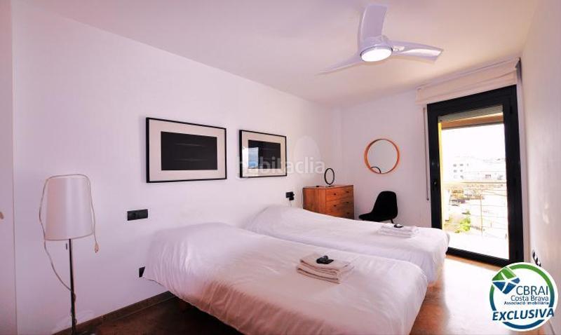 Foto 78633325-5414-4b0e-9b19-5e201477b082. Piso en marítim 40 ático en 1 línea con solárium, preciosas vistas y licencia turística. en Roses