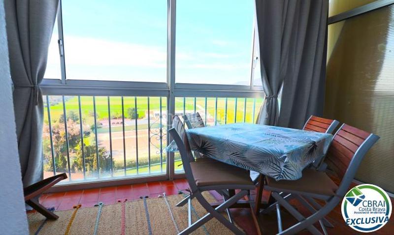 Foto 814aeb55-f264-4b73-83d0-b31f35312678. Piso en de l'alhambra 47 acogedor estudio con vistas espectaculares a la montaña y licencia turística en Roses