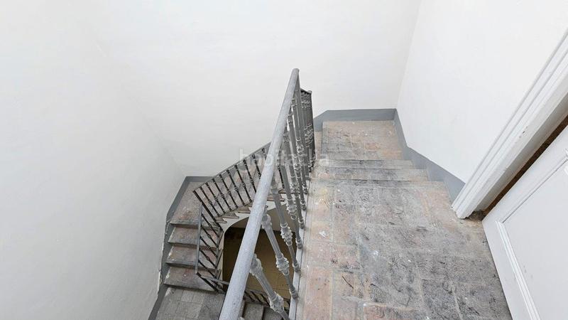 Foto d63e2082-d888-4095-b605-cfee768638b2. Casa adosada en nou 66 edificio en centro ciudad de 496m2 en 3 plantas c. nou en Figueres