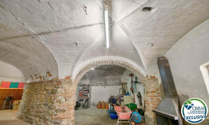 Foto ef79117e-538c-4d6e-8cc3-a644c2f45ee8. Casa adosada en vilella 34 casa rústica con voltas catalanas con mucho encanto en el centro del pueblo . en Peralada