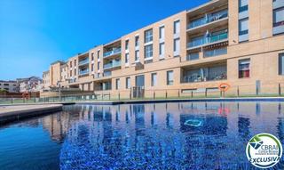Pis a Del puig rom 19. Oportunidad única! apartamento planta baja con parking y piscina