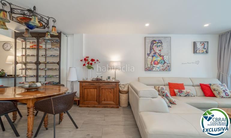 Foto 15e42169-f3fc-4f50-b574-05864d55085d. Piso en de figueres 10 magnífico apartamento en primera línea de mar con vistas a la bahia . en Roses