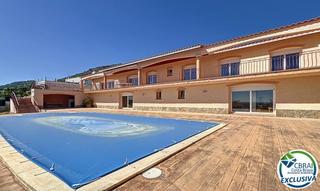 Xalet a Xaloc 8. Villa de alto standing con vistas al mar en pau, costa brava