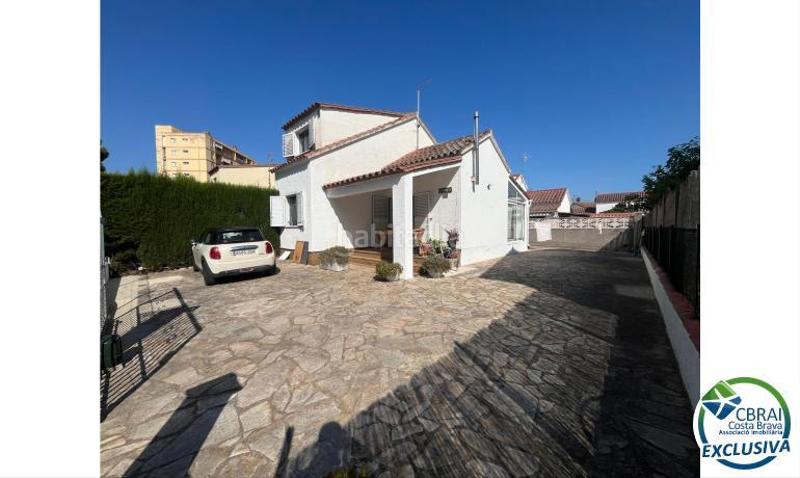 Foto cf6c84d1-d62c-4637-be37-2ff5a201ec17. Chalet en del carlit 2 casa en mas mates con 3 habitaciones terreno y vistas al parque natural en Roses