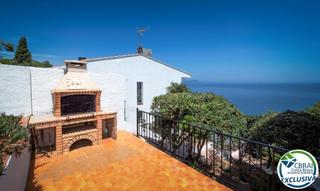 Xalet a De santa isabel 20. Villa con magníficas vistas panorámicas al mar en port de la sel