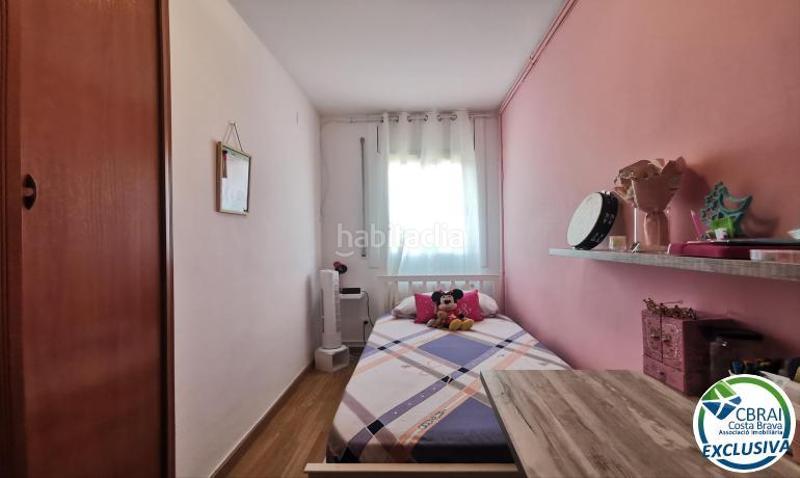 Foto 4ad5522c-d389-40b0-8ed7-30f3069d3aa4. Piso en pení 37 gran piso de 4 habitaciones con parking. en Figueres