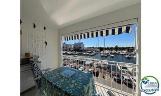 Pis a Port grec 2. Espectacular apartamento con vistas al canal en empuriabrava.
