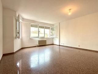Appartement  Vicenç dauner 16. Piso en el centro de figueres con ascensor.