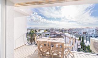 Flat  Port empordà 85. Precioso apartamento en la última planta con vistas al canal y a