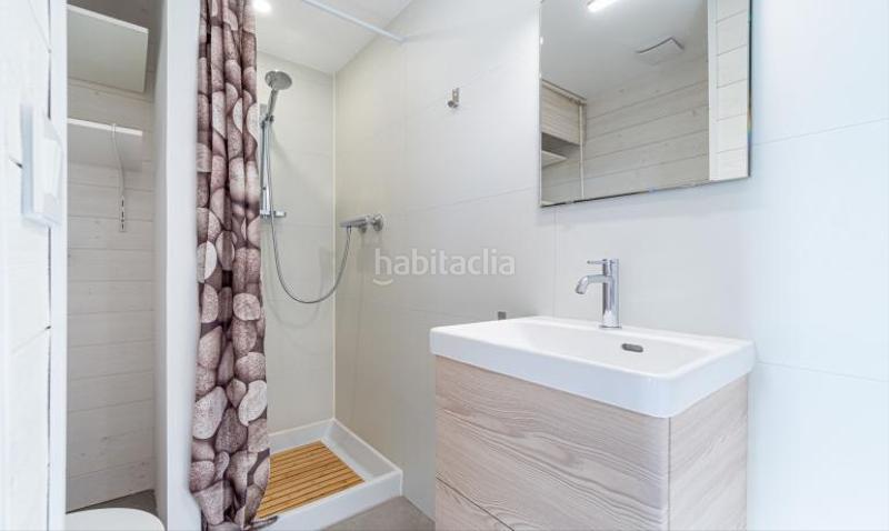 Foto 8280b920-f9cf-4964-8757-7126b836cc71. Piso en port empordà 85 precioso apartamento en la última planta con vistas al canal y amarre privado en Empuriabrava