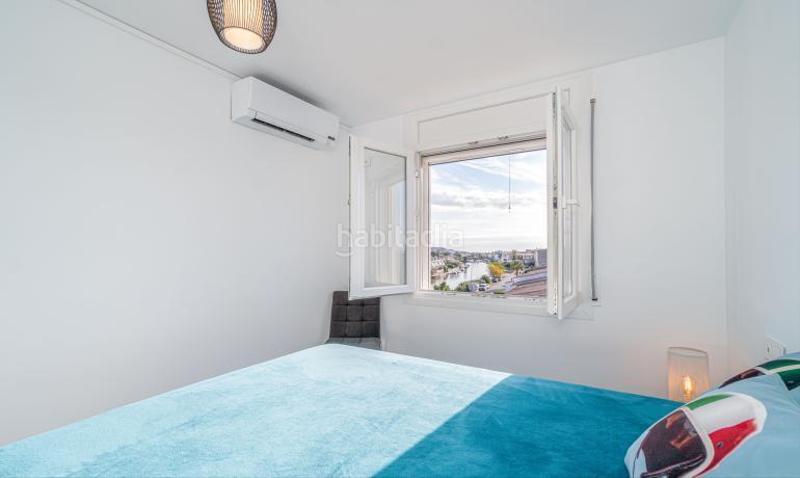 Foto be8df330-b163-46e2-bdc6-79bcd2248547. Piso en port empordà 85 precioso apartamento en la última planta con vistas al canal y amarre privado en Empuriabrava