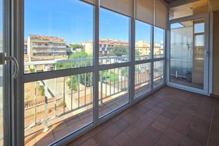 Pis  Sant pau 96. Ático dúplex con parking y trastero en figueres.