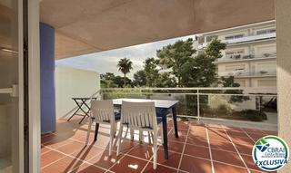 Appartement à Port canigó 15. Lujoso, moderno y bonito apartamento de dos dormitorios y piscin