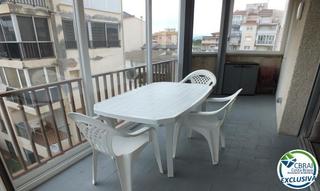 Appartement à De la punta del mig 13. Bonito apartamento cerca de la playa con parking comunitario.