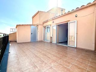Etagenwohnung  De les hortes 24. Atico en venta con gran terraza en figueres.