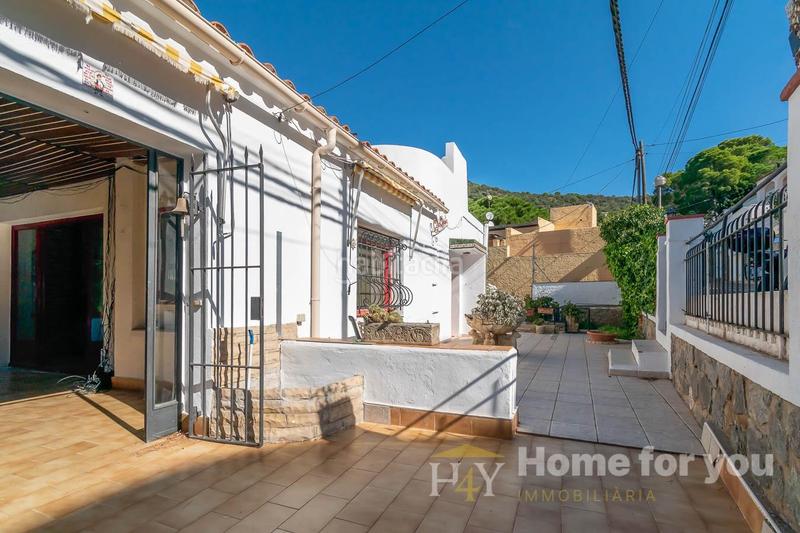 Foto ed6e9e4d-17ce-4b1d-b59e-bb576c058e17. Chalet dans de diego velázquez 5 dans Puig Rom-Canyelles-Almadrava Roses