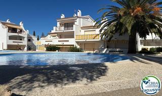 Appartement  De josep carner 8. Encanto y serenidad en la residencia els jardins