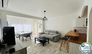 Appartement à De miguel de cervantes, 25. Apartamento reformado a pasos del mar con licencia turística y p