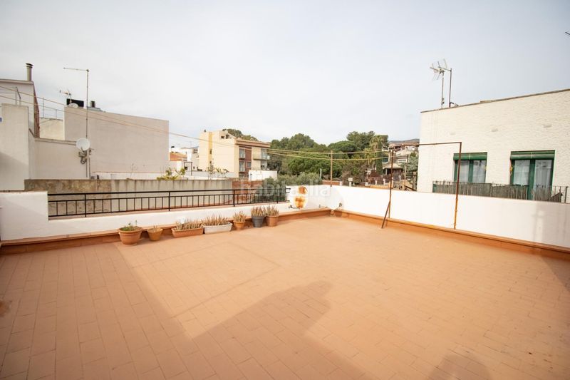 Foto 3da1226e-30ba-46e2-aedf-4f4edd64dd0b. Piso en del pare antoni maria claret 78 gran piso en planta baja con sólo dos vecinos y gran terraza. en Roses