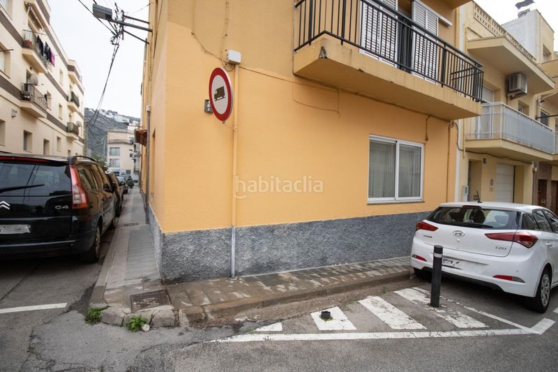 Foto 67f735fe-a045-41da-b072-23e367e8f10d. Piso en del pare antoni maria claret 78 gran piso en planta baja con sólo dos vecinos y gran terraza. en Roses