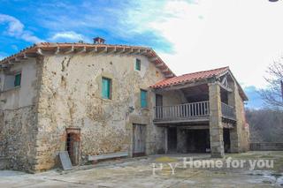 Masia  Camino 2. Gran masia catalana rodeado de un paisaje espectacular.