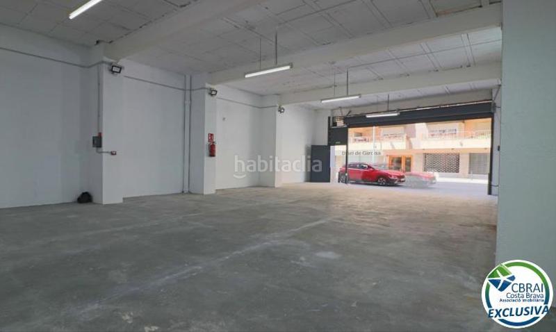 Foto 51ffe557-0d1c-46e8-86e7-b7f60c754f83. Car parking in de salvador dalí i domènech 56 in Centre Figueres