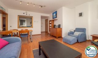 Pis a De la muga 3. Apartamento bien situado cerca de la playa y, tiendas