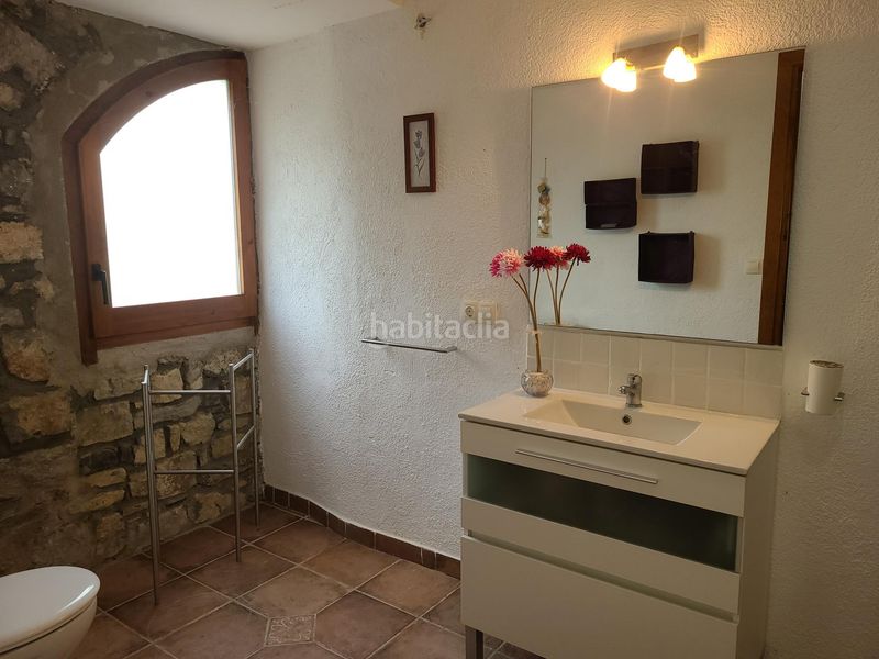 Foto b2b81409-04ce-4971-8adb-1a4c7959ab24. Masia a vall de bianya a Sant Joan les Fonts