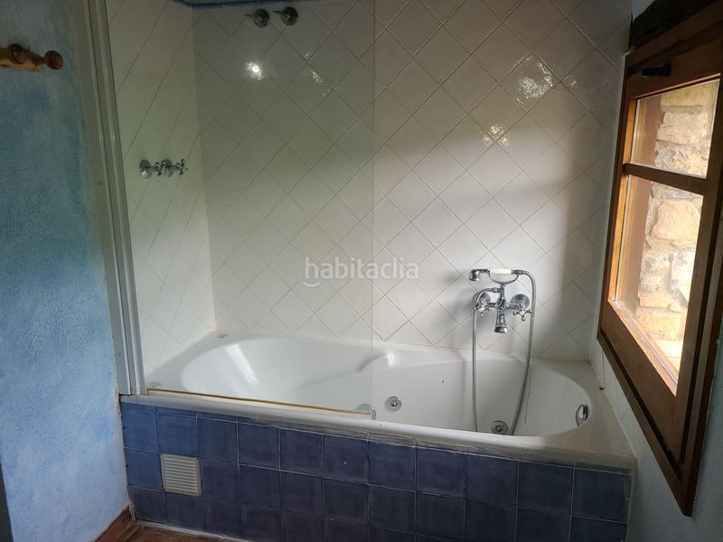 Foto bc448f15-2cbb-4e0e-a2b0-1894344d4d6e. Masia a vall de bianya a Sant Joan les Fonts