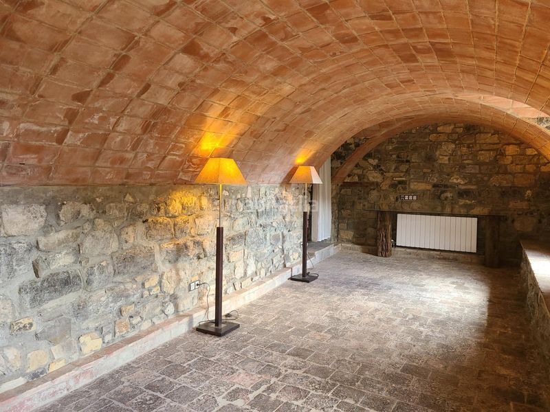 Foto be50343d-99f5-4d82-bc43-6f7af1811bce. Masia a vall de bianya a Sant Joan les Fonts