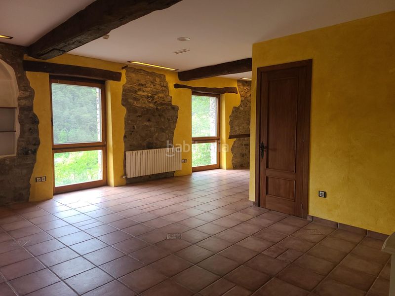 Foto c7b3f9fe-b183-498a-9d04-e9e275cedc3f. Masia a vall de bianya a Sant Joan les Fonts