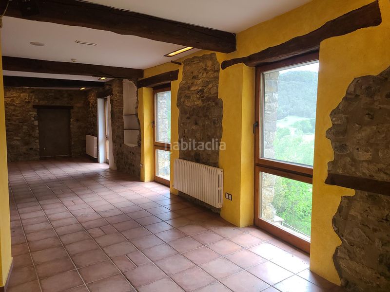 Foto fde24377-e209-4217-b037-e2f7d936de62. Masia a vall de bianya a Sant Joan les Fonts